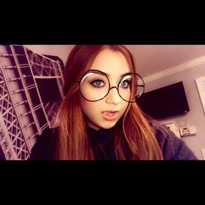 Meet your Posher, Kat